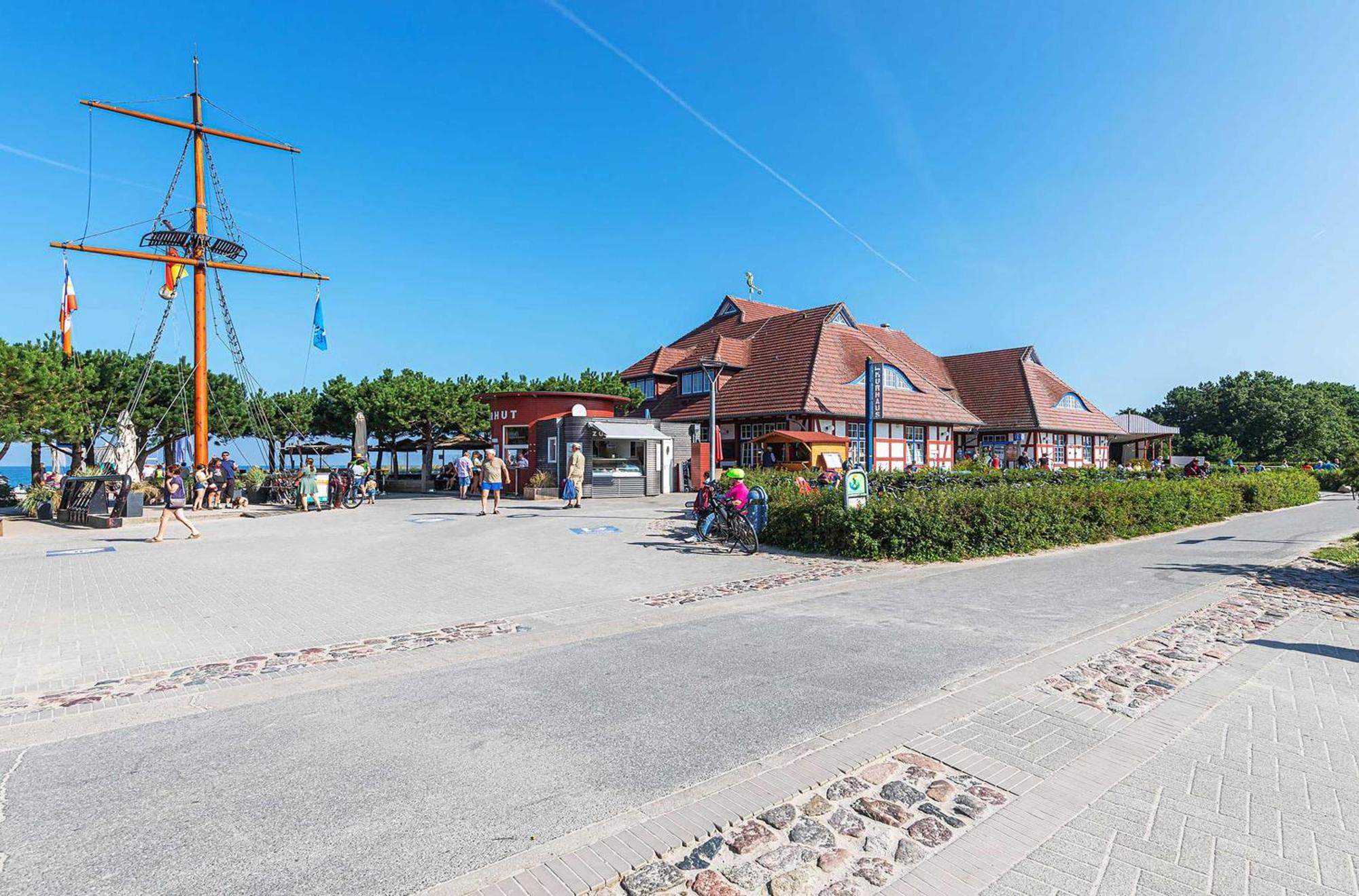 Krosse Krabbe An Der Seebruecke Zingst Exterior photo