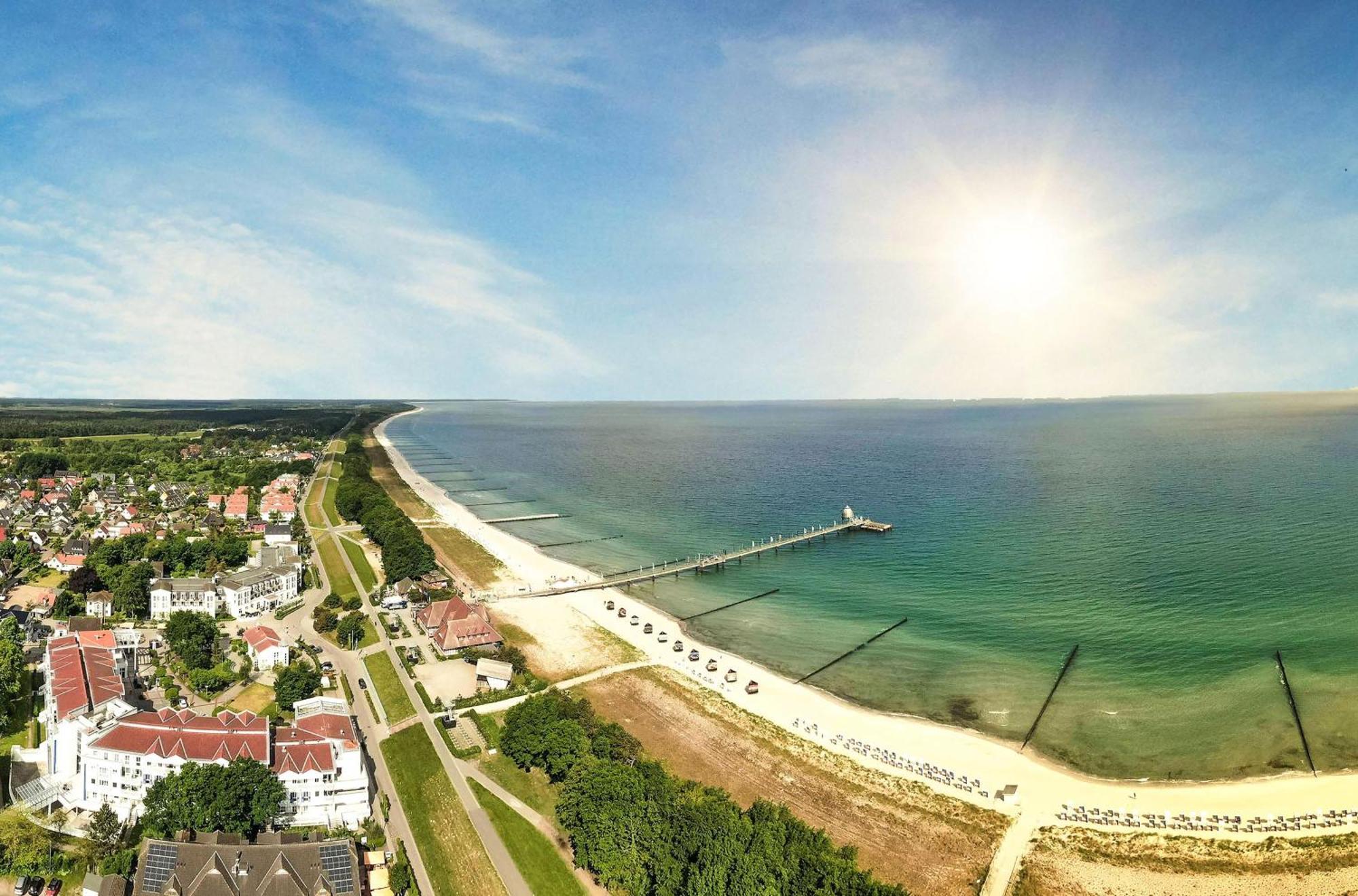 Krosse Krabbe An Der Seebruecke Zingst Exterior photo
